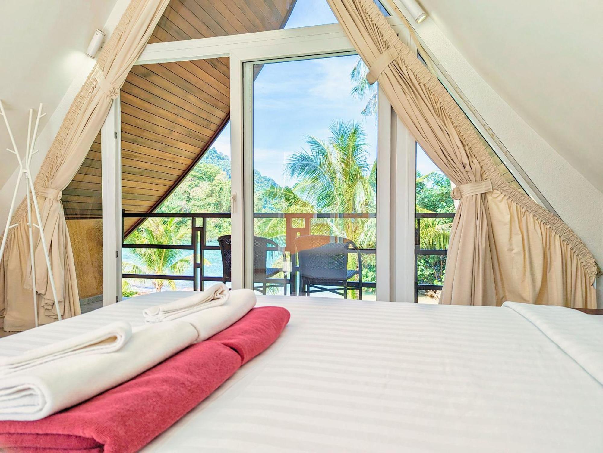 Half Moon Beach Villa - By Kohchangvillas Koh Chang Eksteriør bilde